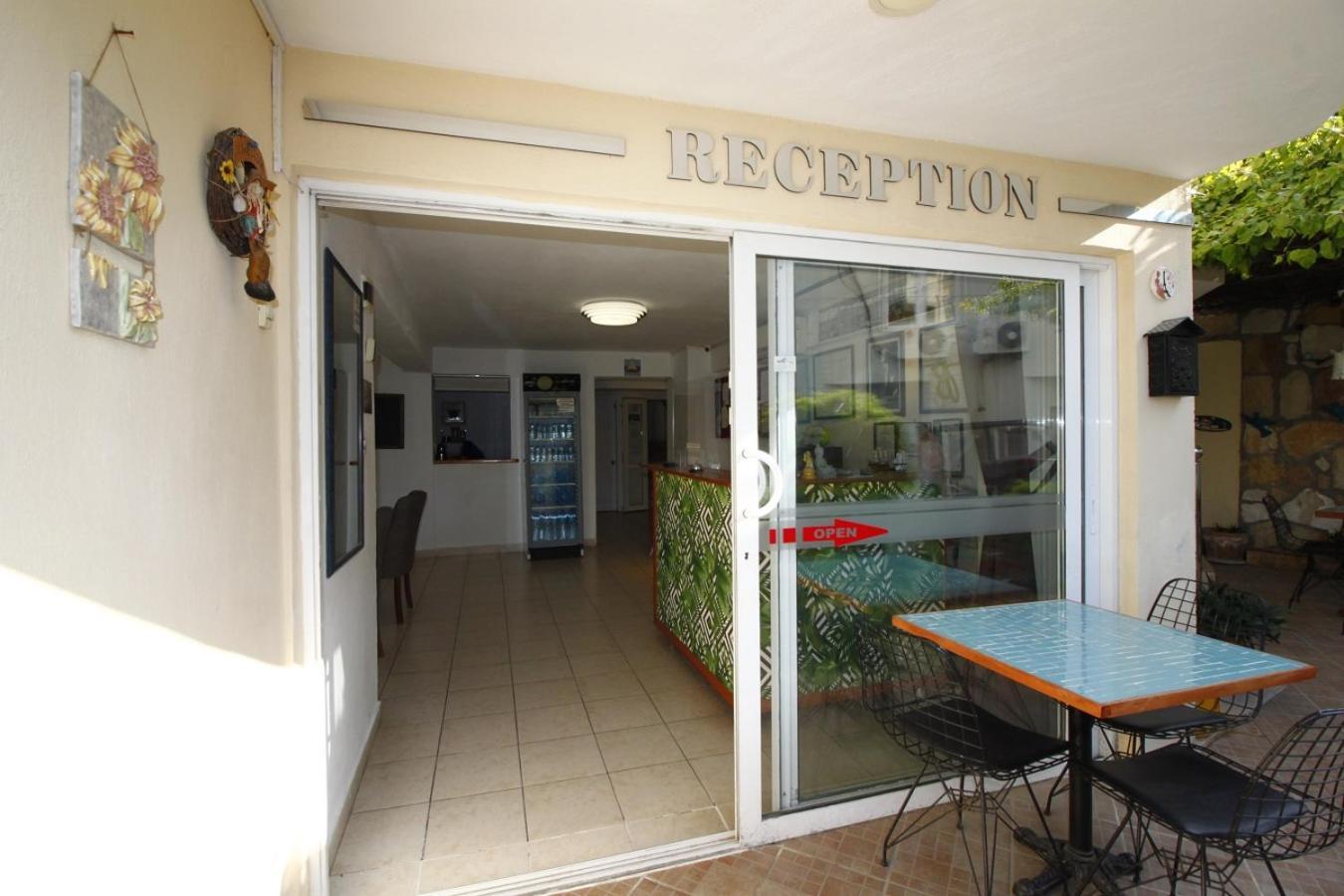 Bonapart Hotel Çeşme Buitenkant foto