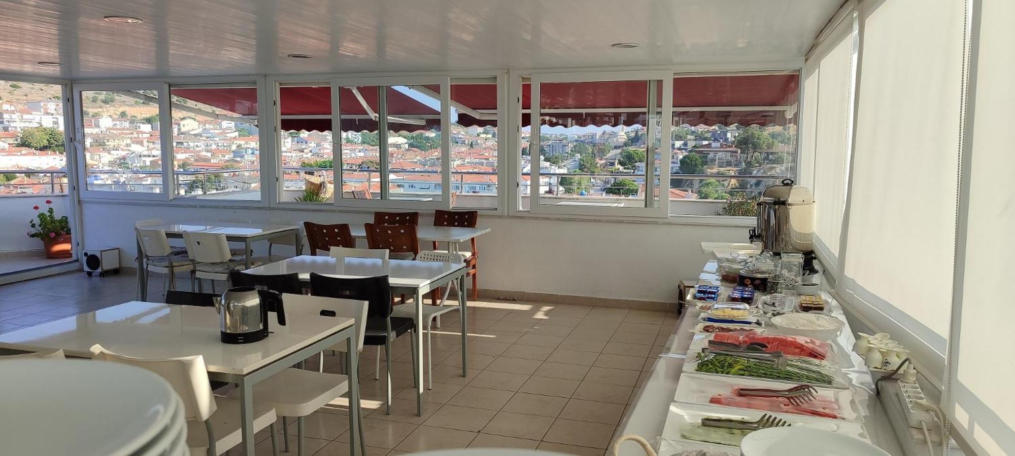 Bonapart Hotel Çeşme Buitenkant foto